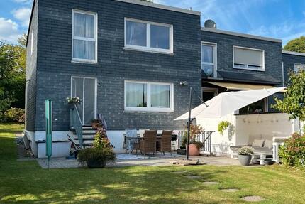 Haus Solingen Central - 4 Zimmer, 120 m&sup2;, 485.000&euro; | Angebot:27537396