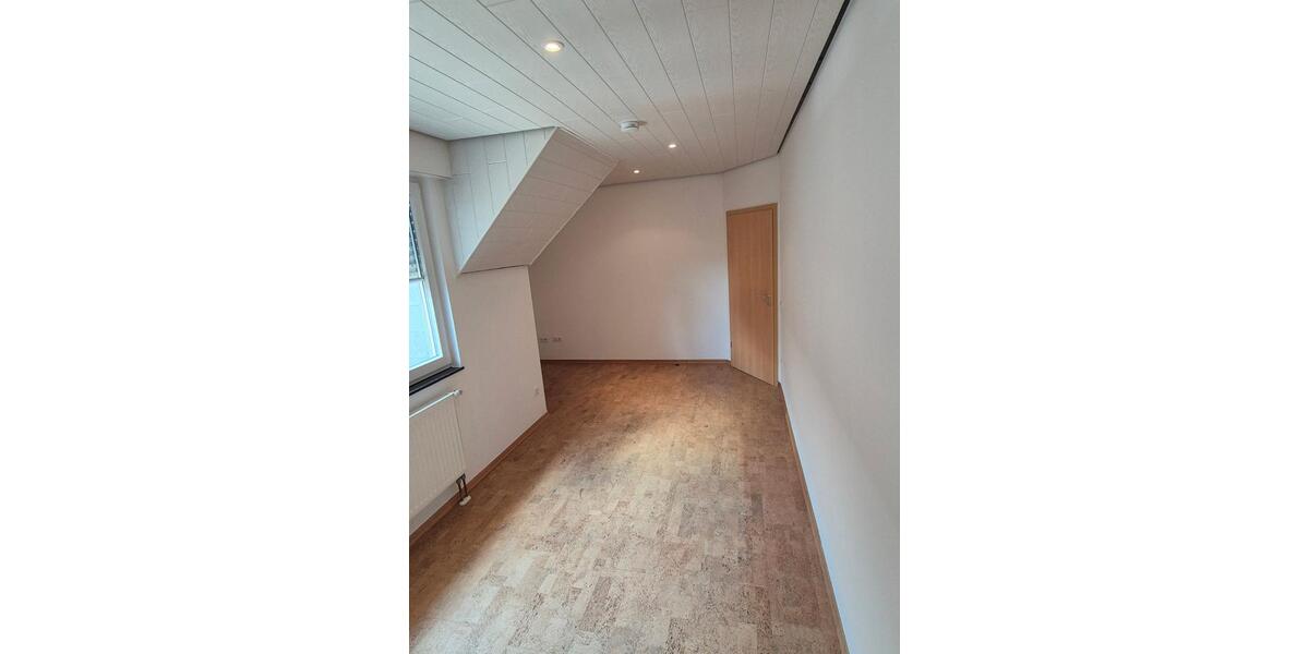 Etagenwohnung Wegberg - 4 Zimmer, 165 m&sup2;, 1.350&euro; | Angebot:27532813