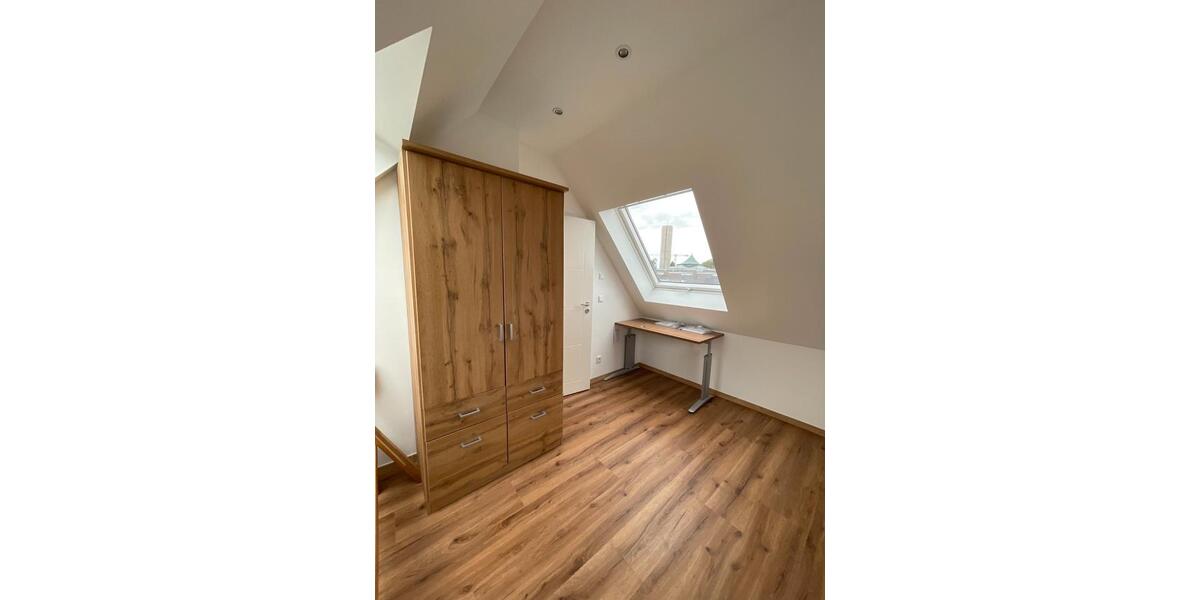 Maisonettenwohnung Düsseldorf Stadtbezirk 8 - 5 Zimmer, 99 m&sup2;, 2.700&euro; | Angebot:27539337