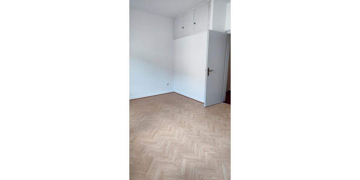 Etagenwohnung Duisburg Duisburg-Mitte - 2 Zimmer, 69 m&sup2;, 490&euro; | Angebot:27555692