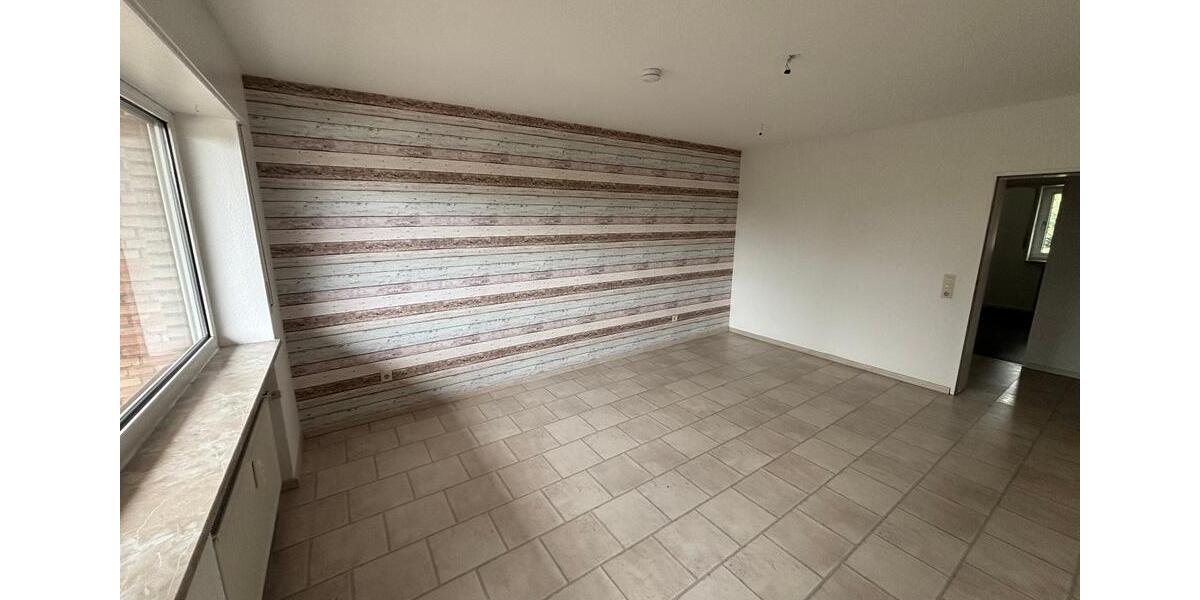 Etagenwohnung Duisburg Rheinhausen - 2 Zimmer, 71 m&sup2;, 600&euro; | Angebot:27565944