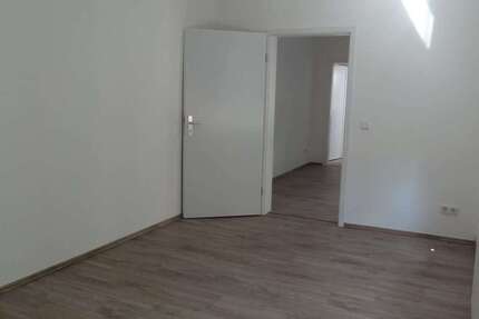 Wohnung Krefeld - 3 Zimmer, 65 m&sup2;, 550&euro; | Angebot:26926323