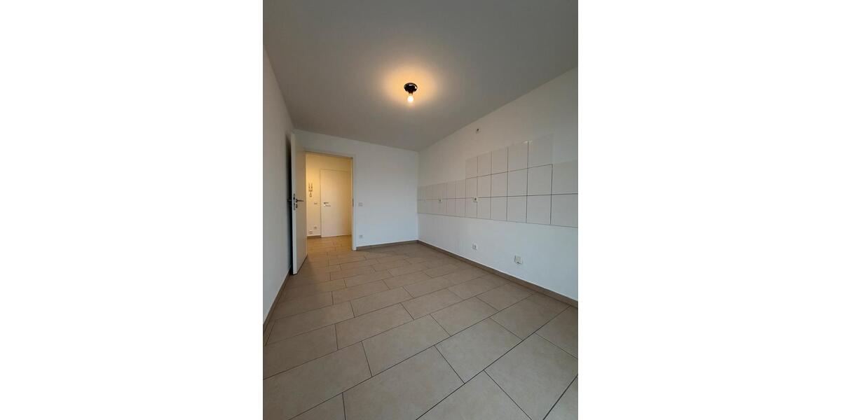 Etagenwohnung Grefrath - 4 Zimmer, 120 m&sup2;, 1.500&euro; | Angebot:27565934