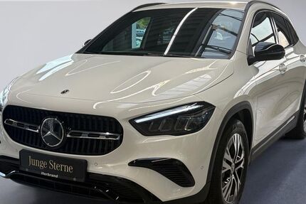 Mercedes-Benz GLA 200 13.302 km 35.490 &euro; Neuss 41464