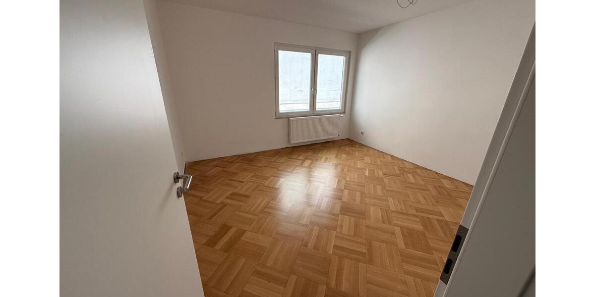 Etagenwohnung Duisburg Angerhausen - 4 Zimmer, 120 m&sup2;, 1.440&euro; | Angebot:27570424