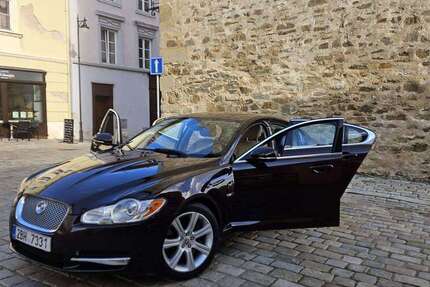 Jaguar XF 307.795 km 5.555 &euro; Duisburg, Stadt 47137