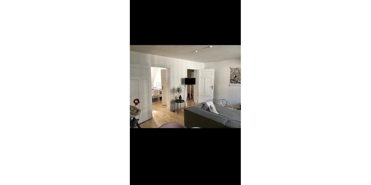 Dachgeschoßwohnung Mönchengladbach - 3.5 Zimmer, 103 m&sup2;, 1.250&euro; | Angebot:27539462