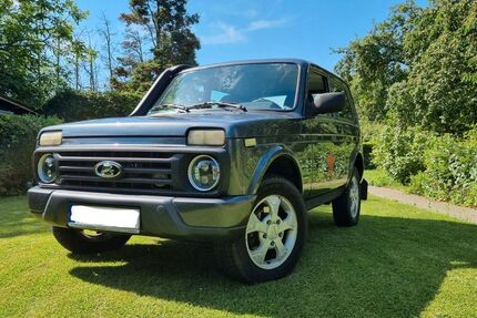 Lada Niva 72.973 km 9.500 &euro; Mönchengladbach 41239