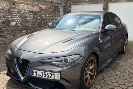 Alfa Romeo Giulia 64.000 km 39.000 &euro; Bedburg 50181