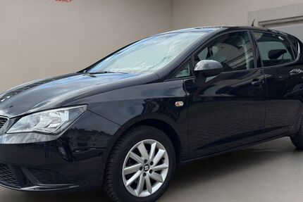 Seat Ibiza 96.088 km 6.490 &euro; Düsseldorf 40235