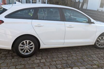 Hyundai i30 151.580 km 9.250 &euro; Mönchengladbach 41188