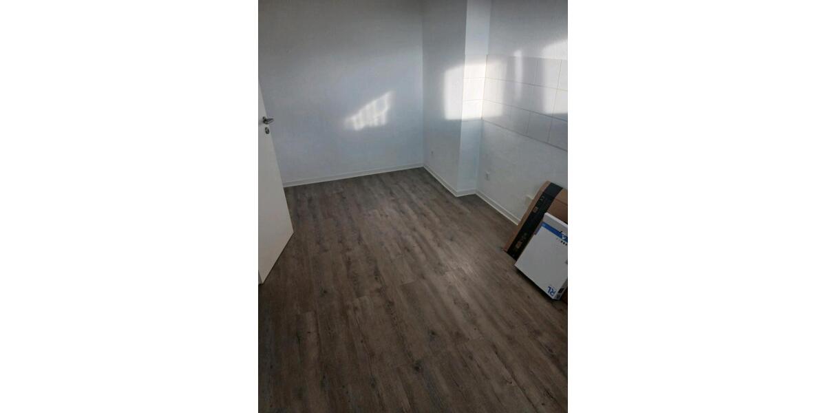 Etagenwohnung Krefeld Gellep-Stratum - 2 Zimmer, 69 m&sup2;, 900&euro; | Angebot:27544588