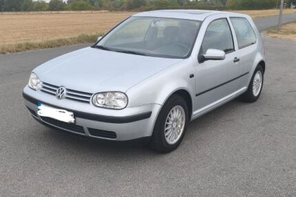 VW Golf 67.016 km 5.600 &euro; Krefeld 47807