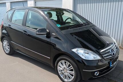 Mercedes-Benz A 180 94.137 km 5.500 &euro; Hilden 40723