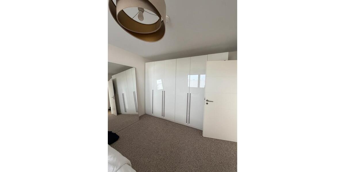 Etagenwohnung Meerbusch - 2 Zimmer, 81 m&sup2;, 1.350&euro; | Angebot:27550884