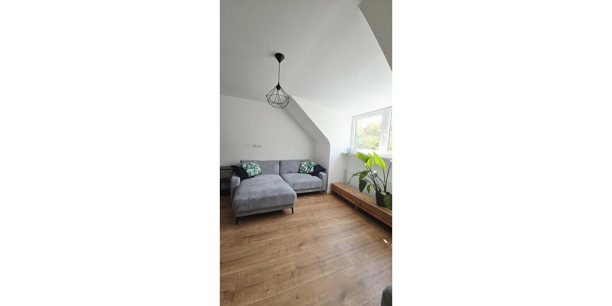 Dachgeschoßwohnung Düsseldorf Stadtbezirk 3 - 3 Zimmer, 63 m&sup2;, 1.690&euro; | Angebot:27545612