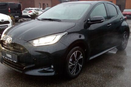 Toyota Yaris 1.100 km 24.880 &euro; Viersen 41748