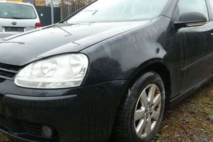 VW Golf 480.000 km 590 &euro; Hilden 40724