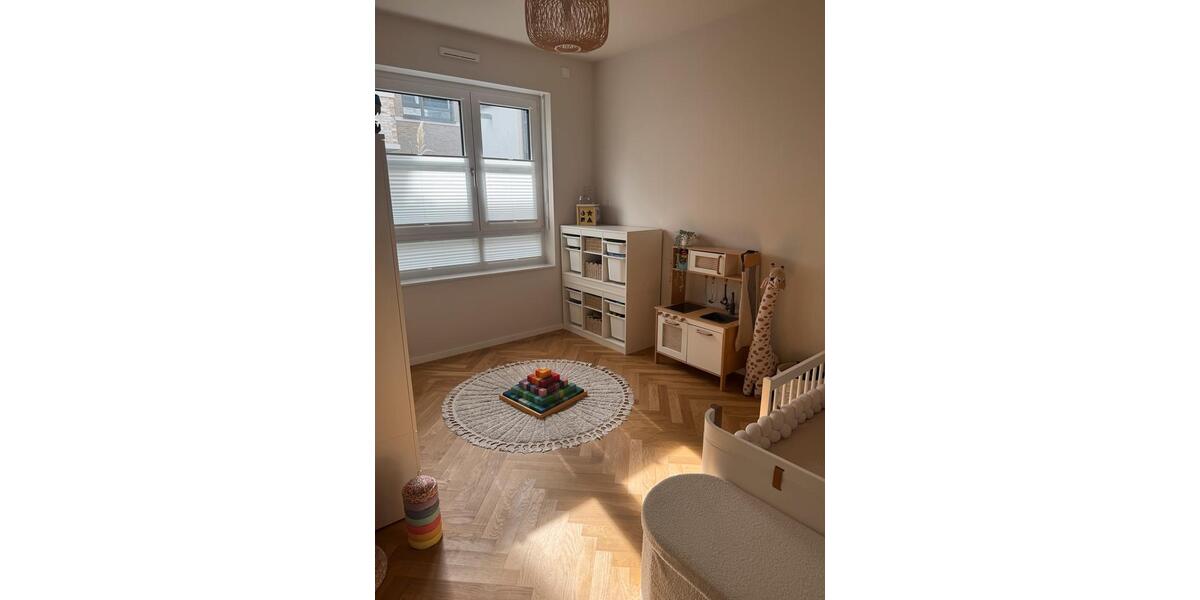 Erdgeschoßwohnung Düsseldorf Stadtbezirk 3 - 3 Zimmer, 91 m&sup2;, 2.450&euro; | Angebot:27539140