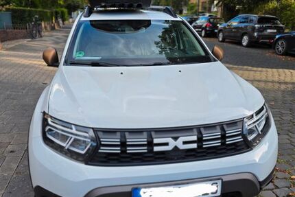 Dacia Duster 25.042 km 22.300 &euro; Düsseldorf 40233