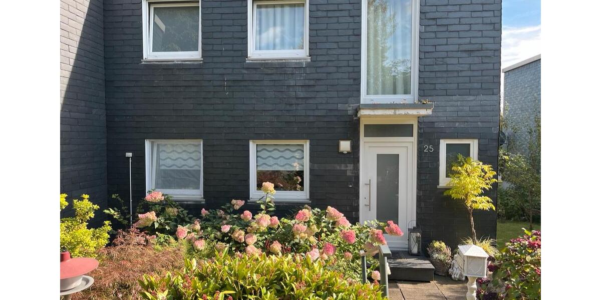Reihenhaus Solingen Central - 4 Zimmer, 120 m&sup2;, 485.000&euro; | Angebot:27537396