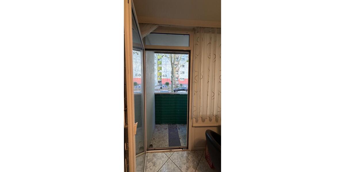 Erdgeschoßwohnung Düsseldorf Stadtbezirk 9 - 3 Zimmer, 98 m&sup2;, 1.700&euro; | Angebot:27551938