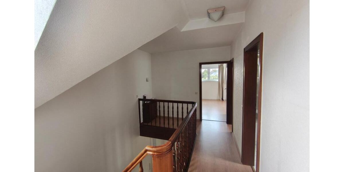 Einfamilienhaus Mönchengladbach West - 7 Zimmer, 217 m&sup2;, 630.000&euro; | Angebot:27512698