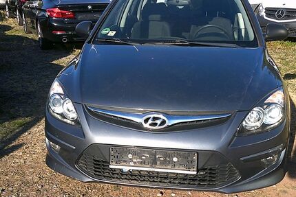 Hyundai i30 150.000 km 2.700 &euro; Grevenbroich 41516