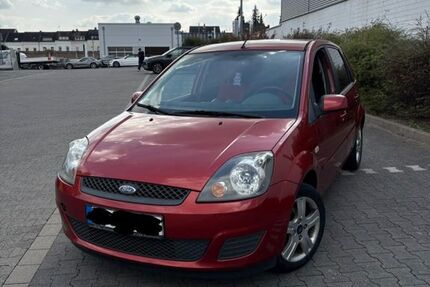 Ford Fiesta 243.000 km 2.100 &euro; Mönchengladbach 41061