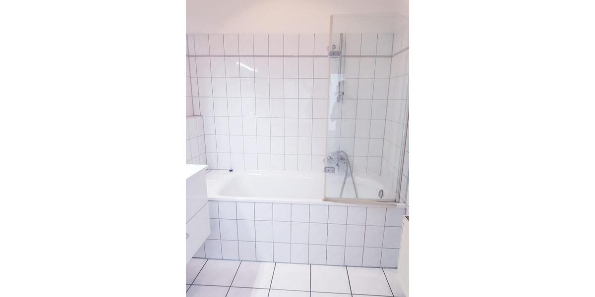 Hochparterre Düsseldorf Stadtbezirk 7 - 2 Zimmer, 65 m&sup2;, 1.200&euro; | Angebot:27553174