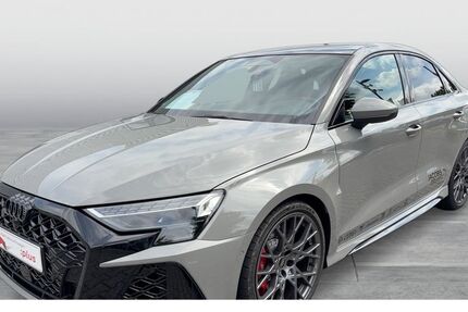Audi RS3 4.444 km 72.980 &euro; Mönchengladbach 41066