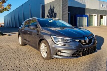Renault Megane 149.949 km 10.300 &euro; Düsseldorf 40215