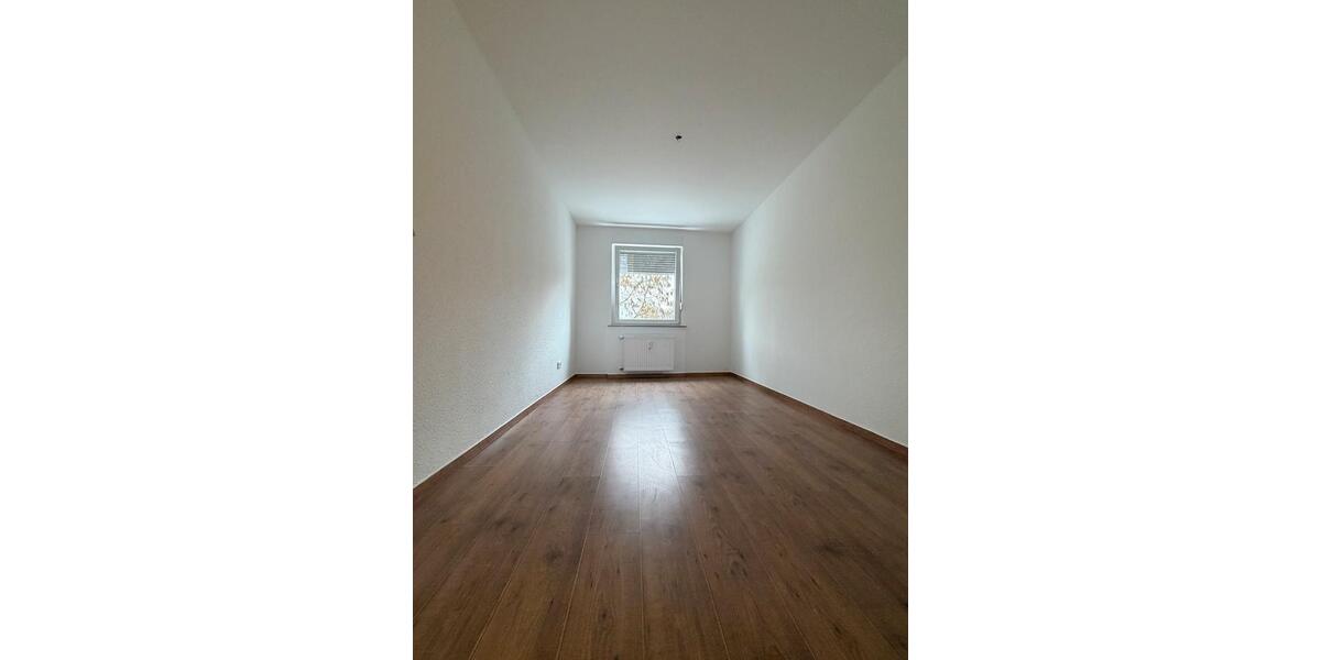 Etagenwohnung Grefrath - 4 Zimmer, 120 m&sup2;, 1.500&euro; | Angebot:27565934