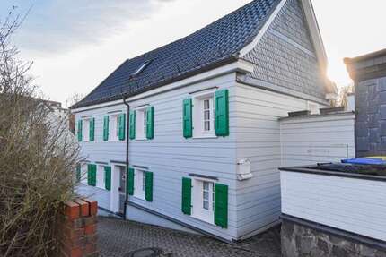 Haus Solingen Central - 5 Zimmer, 137 m&sup2;, 329.000&euro; | Angebot:27375676