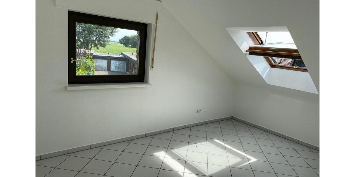 Dachgeschoßwohnung Pulheim - 3 Zimmer, 73 m&sup2;, 1.500&euro; | Angebot:27545427