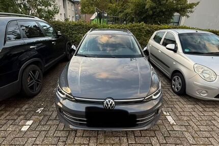 VW Golf 28.982 km 28.499 &euro; Duisburg 47178