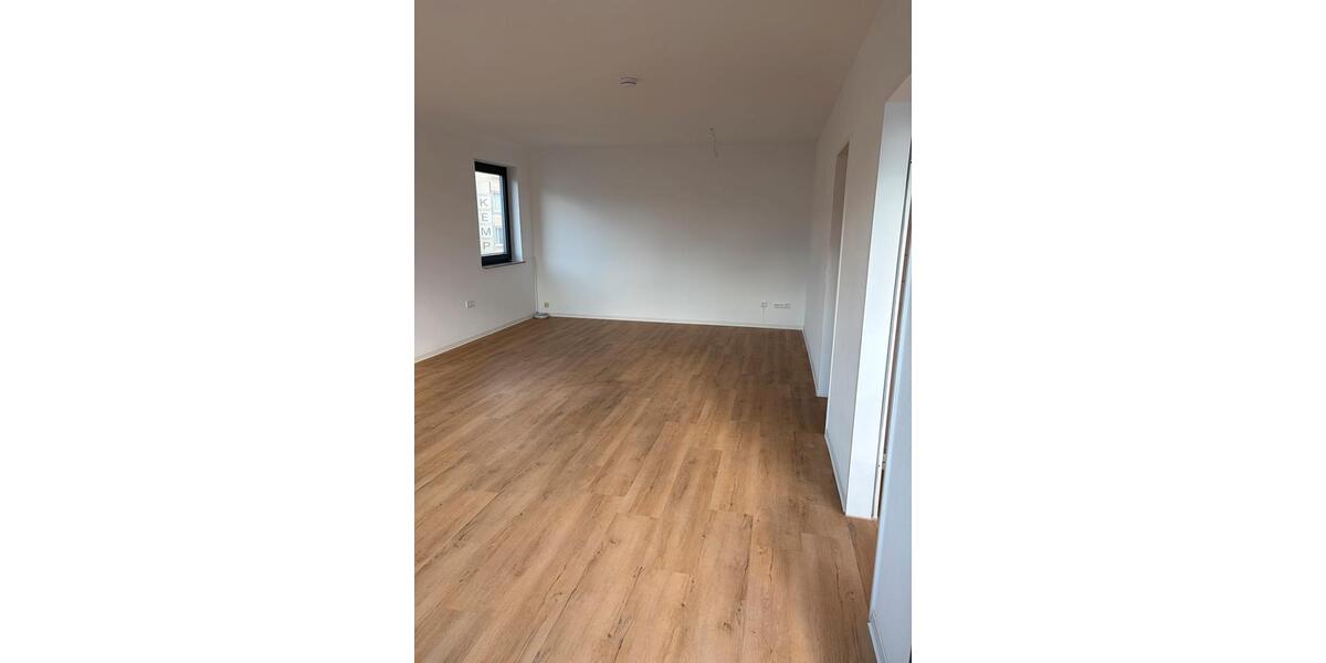 Etagenwohnung Krefeld - 2 Zimmer, 65 m&sup2;, 600&euro; | Angebot:27541042