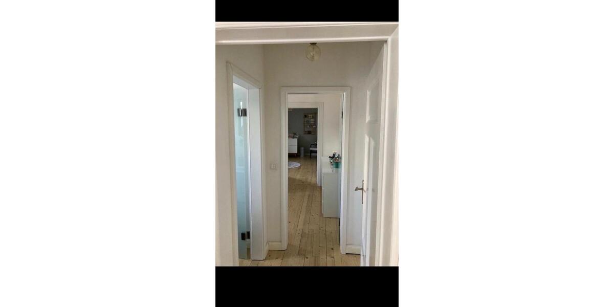 Dachgeschoßwohnung Mönchengladbach - 3.5 Zimmer, 103 m&sup2;, 1.250&euro; | Angebot:27539462