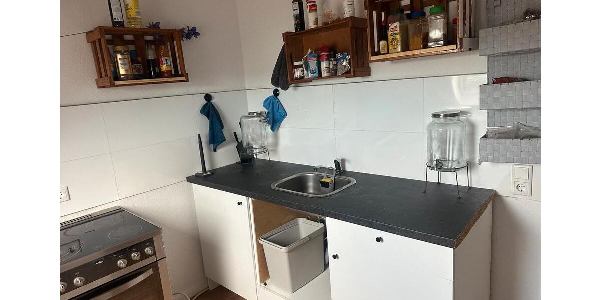 Dachgeschoßwohnung Krefeld - 2 Zimmer, 80 m&sup2;, 745&euro; | Angebot:27553891