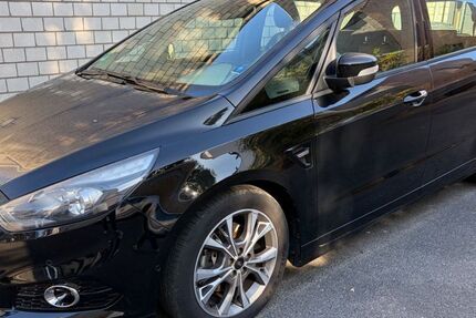 Ford S-Max 104.300 km 15.990 &euro; Mönchengladbach 41066