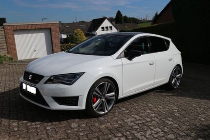 Seat Leon 107.600 km 17.990 &euro; Wülfrath 42489