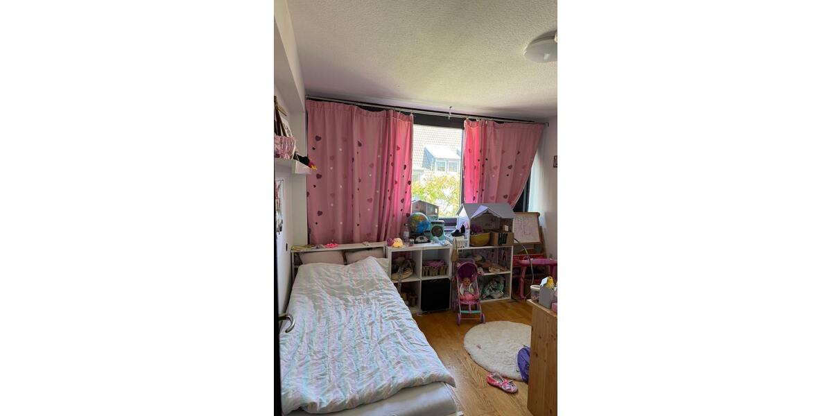 Etagenwohnung Neuss - 3 Zimmer, 98 m&sup2;, 1.450&euro; | Angebot:27549550