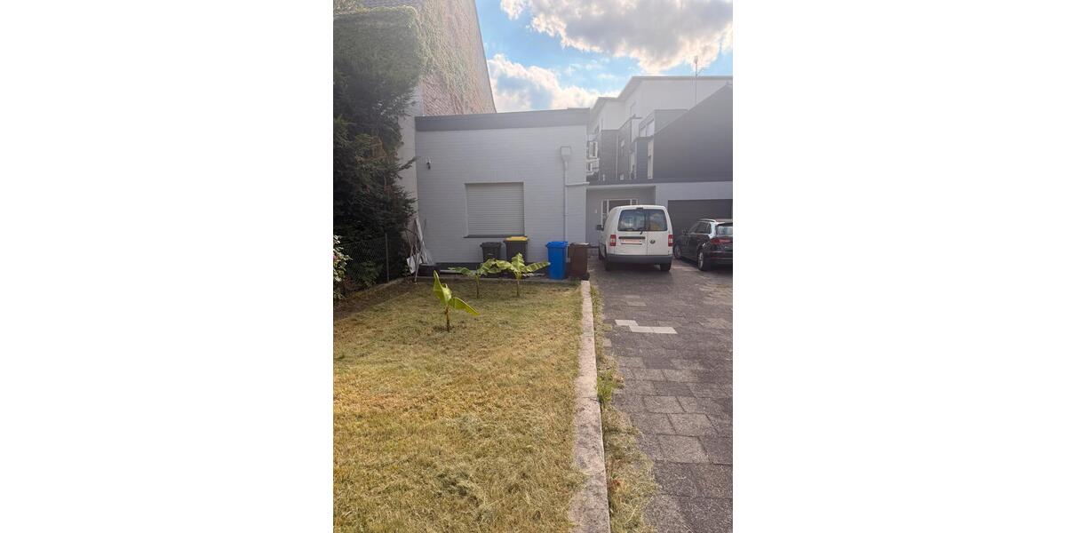Etagenwohnung Mönchengladbach Nord - 2 Zimmer, 102 m&sup2;, 300.000&euro; | Angebot:27499408
