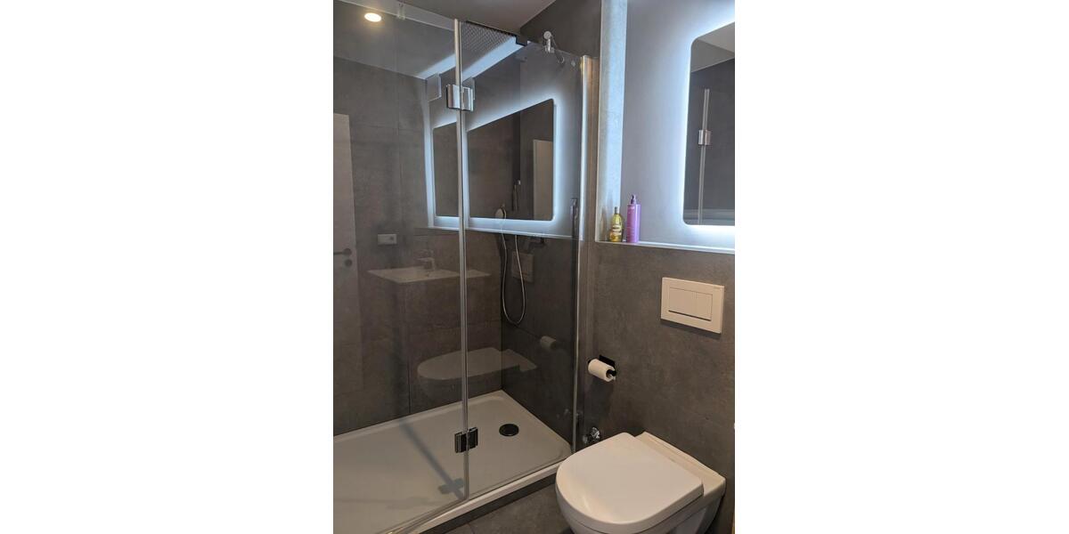 Dachgeschoßwohnung Düsseldorf Stadtbezirk 3 - 3 Zimmer, 63 m&sup2;, 1.690&euro; | Angebot:27545612