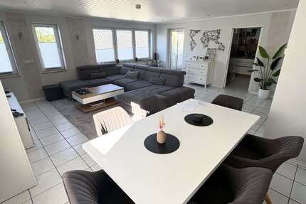Wohnung Solingen Höhscheid - 3 Zimmer, 95 m&sup2;, 1.000&euro; | Angebot:27442823