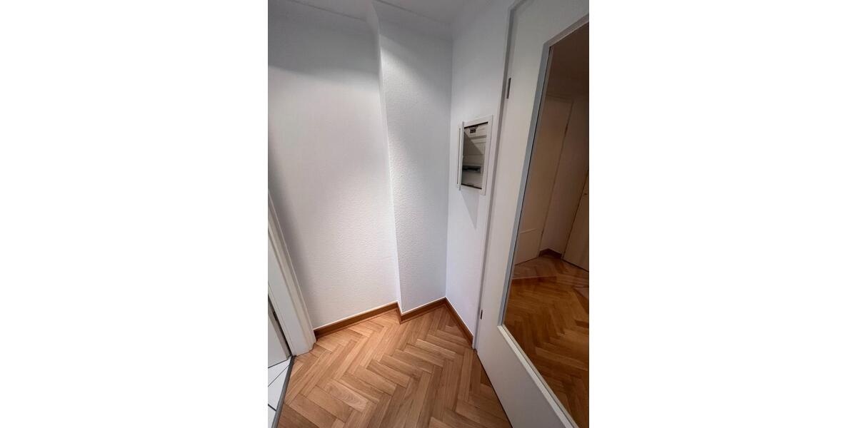 Etagenwohnung Düsseldorf Stadtbezirk 5 - 1 Zimmer, 49 m&sup2;, 1.150&euro; | Angebot:27547930