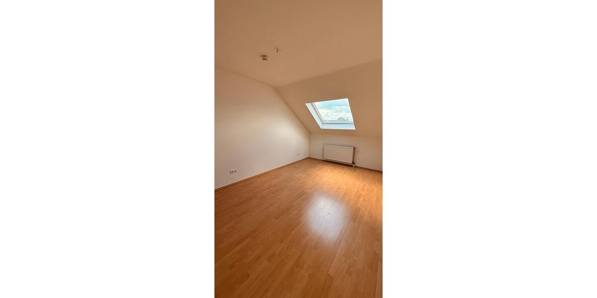 Dachgeschoßwohnung Erkelenz - 4 Zimmer, 126 m&sup2;, 1.100&euro; | Angebot:27544285