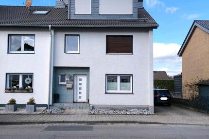 Haus Duisburg Baerl - 6 Zimmer, 135 m&sup2;, 540.000&euro; | Angebot:25397602