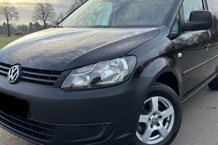 VW Caddy 122.000 km 5.499 &euro; Willich 47877