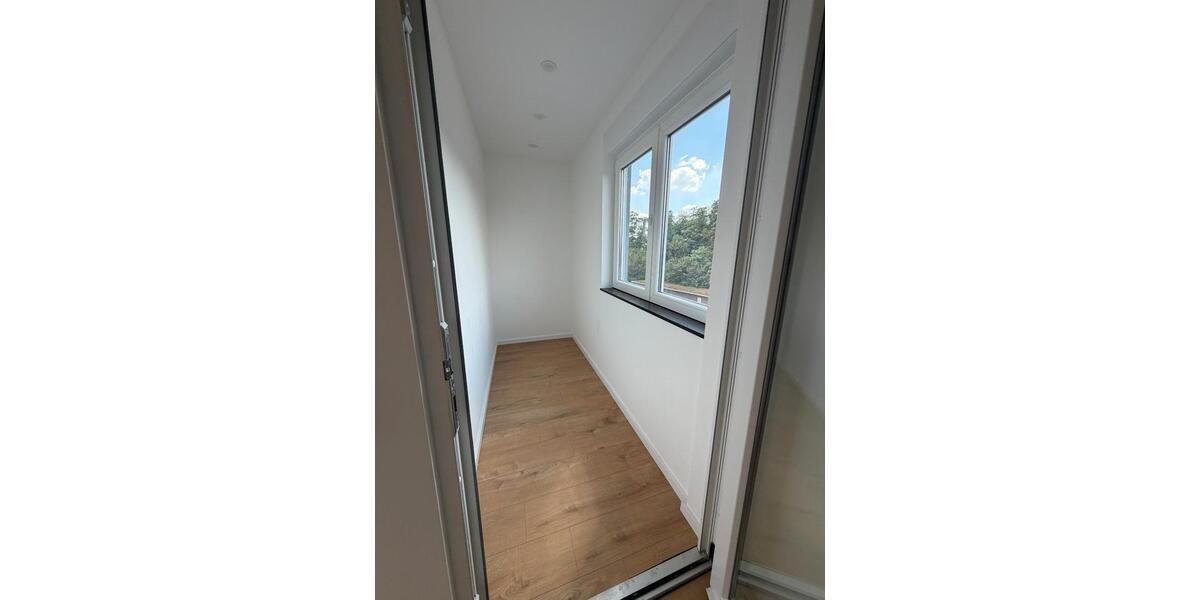 Etagenwohnung Duisburg Rheinhausen - 3 Zimmer, 136 m&sup2;, 1.190&euro; | Angebot:27553924